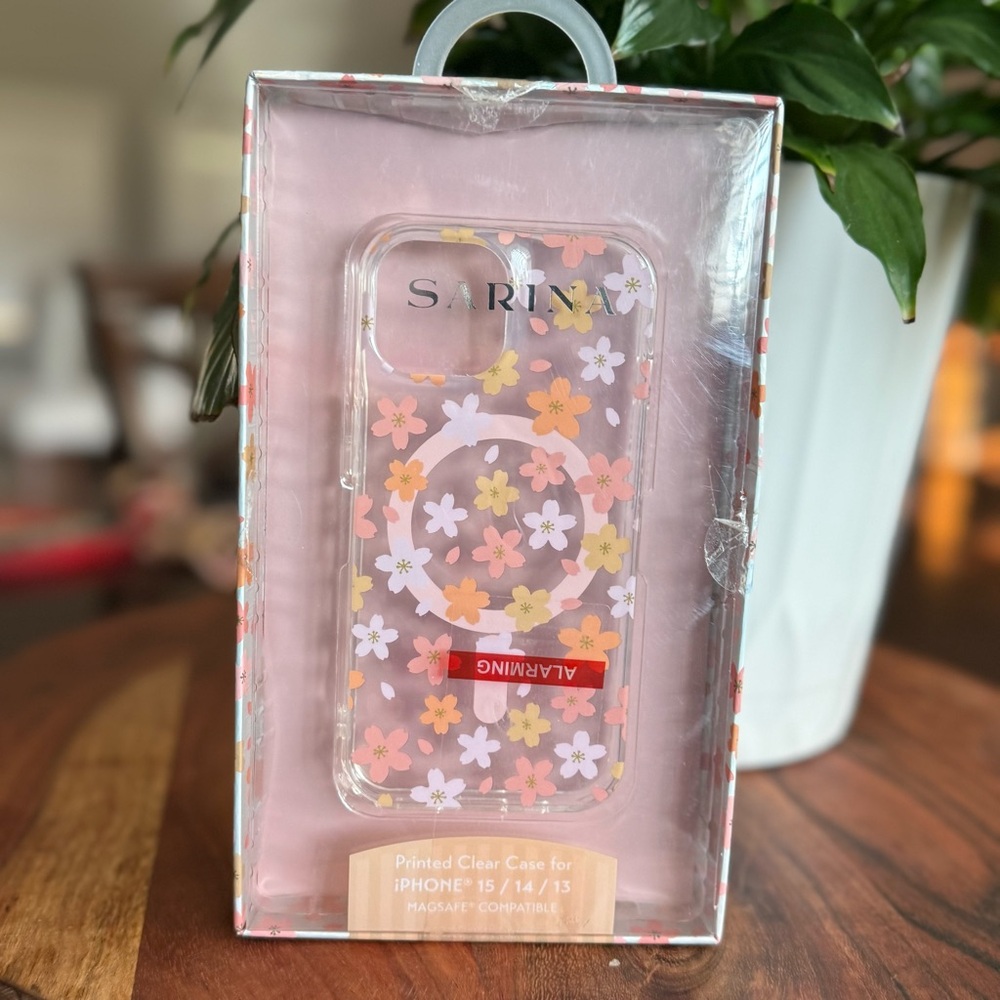 Sarina‎ iPhone 15/14/13 MagSafe Compatible Floral Printed Clear Case